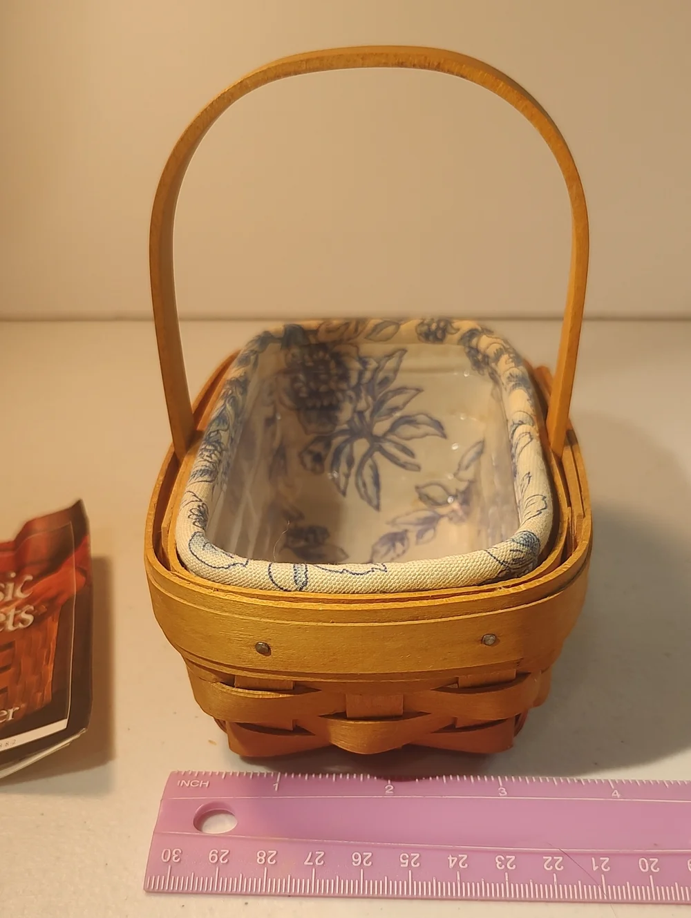 Longaberger Parsley Basket,  Plastic Protector And Liner In A Toile Print
